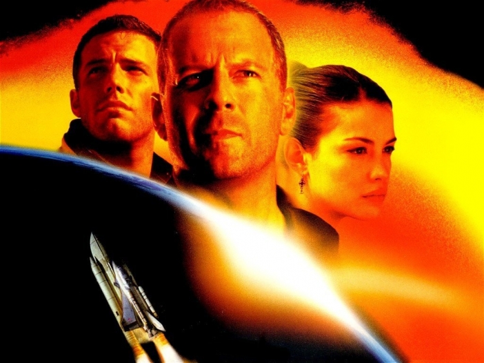 Армагедон (Armageddon) - 1998 г.Майкъл Бей винаги е бил любимец на големите цифри, но пък и често му се получава да създава страхотни заглавия. Сред тях е и "Армагедон", който се появява през 1998 г. и разполага в актьорския състав със звезди като Брус Уилис, Бен Афлек, Били Боб Торнтън и Лив Тайлър.
Филмът, разказващ за предстоящ сблъсък между земята и огромен метеор и саможертвата на група хора, препредотвратяващи катастрофата, става най-касовата продукция на годината и до момента се счита за едно от най-успешните творения в кариерата на Бей. Само за сравнение, с "Трансформърс" той смъкна нивото си с няколко пункта надолу.Бюджет: 140 млн.
US Boxoffice: 553, 709 млн.