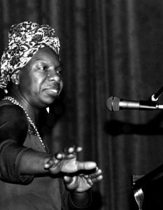 Nina Simone – Feeling Good
 
Feeling Good e една от песните, чиито дири не можеш да откриеш, тъй като е изпълнявана от твърде много хора. Версията на Nina Simone е може би най-разпространената и определено има причина за това – искрено изпълнение, силен глас и внушение за "нов ден, нов живот" и едно по-добро настроение.