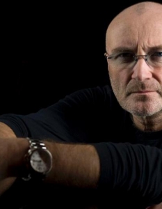 Phil Collins
Кариерата на Фил Колинс като барабанист стартира в група, наречена The Real Thing, а през 1970 г. той се присъединява към Genesis. Носител на 7 награди Грами, Фил е не само добър с барабаните, но и е чудесен соло изпълнител.