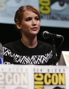 Актьорите от The Hunger Games; Catching Fire на Comic-Con: San Diego 2013 - 8