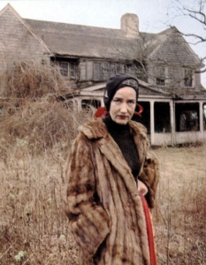 Grey Gardens (1975)