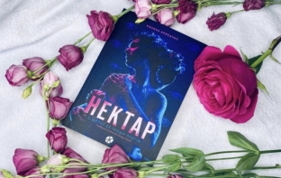 Българска писателка превзе класацията на Amazon с дебютния си роман „Нектар“ Българска писателка превзе класацията на Amazon с дебютния си роман „Нектар“